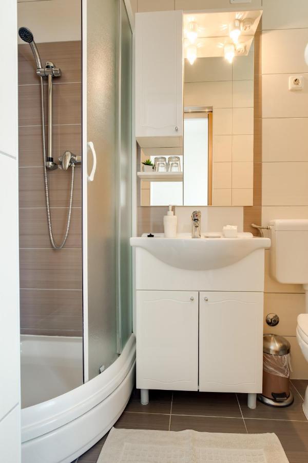 Rooms Marijana Obrovac Slunj Exteriör bild