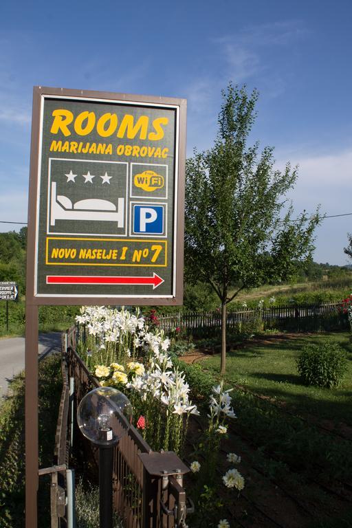 Rooms Marijana Obrovac Slunj Exteriör bild